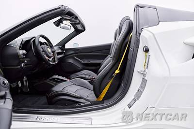 2019 Ferrari 488 Spider Convertible - zdjęcie 49 z 86 - miniatura