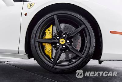 2019 Ferrari 488 Spider Convertible - zdjęcie 43 z 86 - miniatura