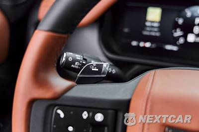 2025 Land Rover Defender 110 OCTA Edition One - zdjęcie 66 z 87 - miniatura
