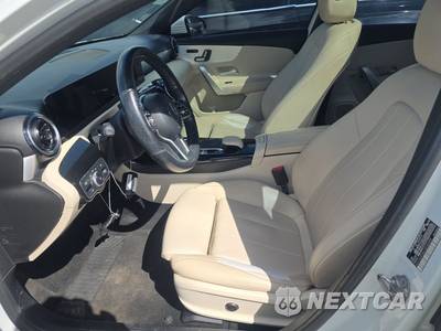 2020 Mercedes-Benz A 220 4MATIC - zdjęcie 7 z 30 - miniatura
