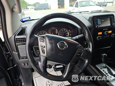 2014 Nissan TITAN SL Crew Cab Short Bed - zdjęcie 10 z 45 - miniatura