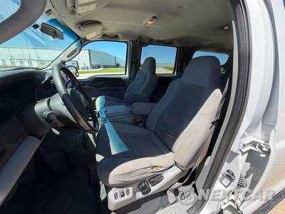 2005 Ford Excursion XLS - zdjęcie 6 z 20 - miniatura