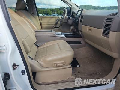 2014 Nissan TITAN SL Crew Cab Short Bed - zdjęcie 8 z 40 - miniatura