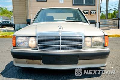 1987 Mercedes-Benz 190 190 E - zdjęcie 2 z 59 - miniatura