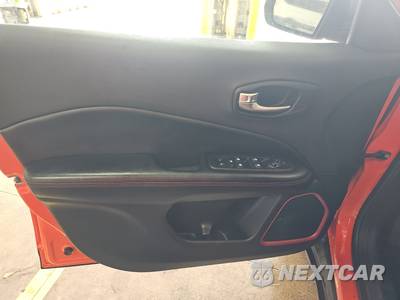 2021 Jeep Compass Trailhawk - zdjęcie 9 z 45 - miniatura