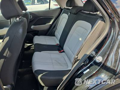 2025 Hyundai Venue SEL - zdjęcie 13 z 25 - miniatura