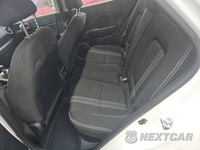 2025 Hyundai Venue SEL - zdjęcie 13 z 31 - miniatura