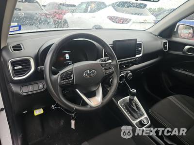 2025 Hyundai Venue SEL - zdjęcie 11 z 31 - miniatura