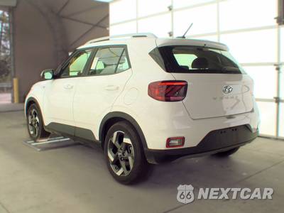 2025 Hyundai Venue SEL - zdjęcie 6 z 31 - miniatura