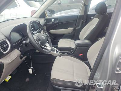 2025 Hyundai Venue SEL - zdjęcie 7 z 27 - miniatura