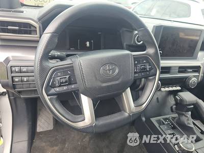 2025 Toyota 4Runner SR5 - zdjęcie 10 z 23 - miniatura