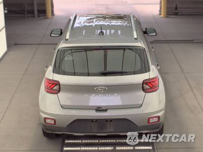 2025 Hyundai Venue SEL - zdjęcie 5 z 27 - miniatura