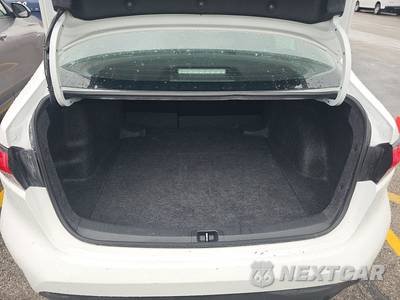 2025 Toyota Corolla LE Sedan - zdjęcie 16 z 30 - miniatura