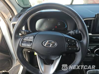 2025 Hyundai Venue SEL - zdjęcie 10 z 26 - miniatura