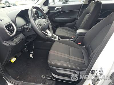 2025 Hyundai Venue SEL - zdjęcie 7 z 25 - miniatura