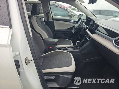 2025 Volkswagen Taos SE - zdjęcie 8 z 28 - miniatura