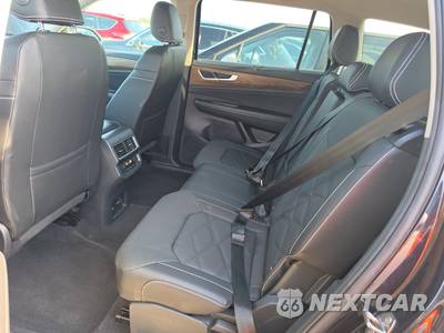 2025 Volkswagen Atlas 2.0T SE w/Technology - zdjęcie 13 z 33 - miniatura