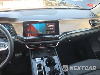 2025 Volkswagen Atlas 2.0T SE w/Technology - zdjęcie 11 z 33 - miniatura