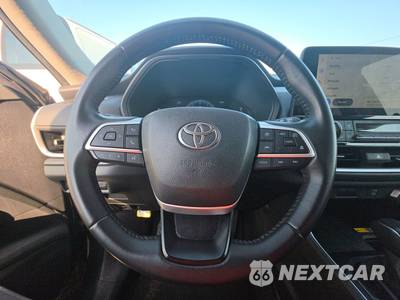 2025 Toyota Grand Highlander XLE - zdjęcie 10 z 25 - miniatura