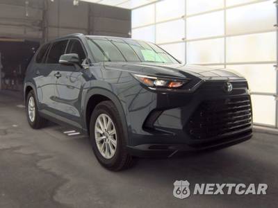 2025 Toyota Grand Highlander XLE - zdjęcie 3 z 25 - miniatura