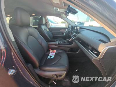 2025 Toyota Grand Highlander XLE - zdjęcie 8 z 25 - miniatura