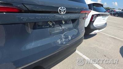 2025 Toyota Grand Highlander XLE - zdjęcie 23 z 25 - miniatura