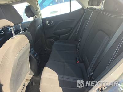 2025 Hyundai Venue SEL - zdjęcie 13 z 22 - miniatura
