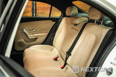 2019 Mercedes-Benz A 220 4MATIC - zdjęcie 10 z 27 - miniatura