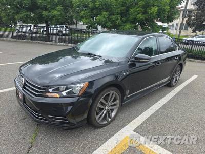 2017 Volkswagen Passat 1.8T R-Line w/Comfort Pkg - zdjęcie 1 z 21 - miniatura