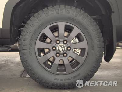 2027 Toyota Land Cruiser - zdjęcie 12 z 25 - miniatura