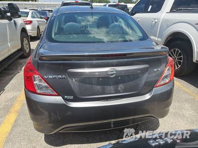 2019 Nissan Versa Sedan SV - zdjęcie 5 z 33 - miniatura