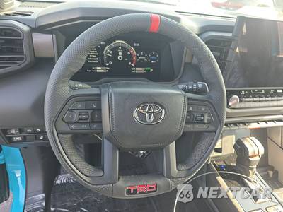 2026 Toyota Sequoia TRD Pro - zdjęcie 10 z 23 - miniatura