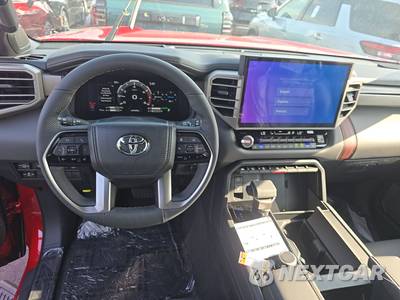 2026 Toyota Sequoia Capstone - zdjęcie 11 z 20 - miniatura