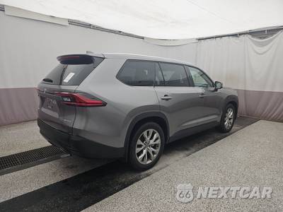 2025 Toyota Grand Highlander Hybrid Limited - zdjęcie 4 z 23 - miniatura