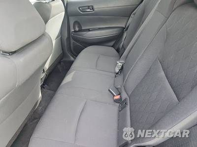 2025 Toyota Corolla Cross LE - zdjęcie 13 z 26 - miniatura