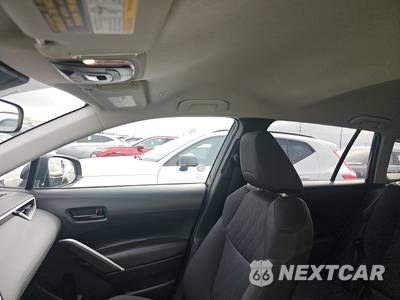 2025 Toyota Corolla Cross LE - zdjęcie 17 z 26 - miniatura