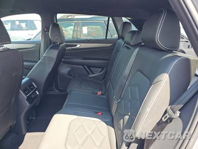 2025 Volkswagen Atlas Cross Sport 2.0T SE w/Technology - zdjęcie 13 z 34 - miniatura