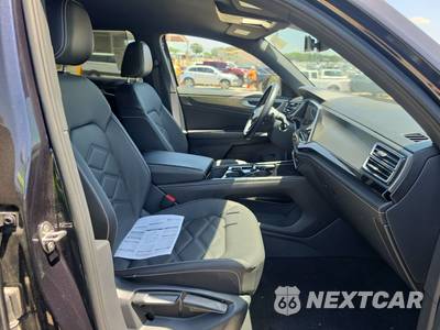 2025 Volkswagen Atlas Cross Sport 2.0T SE w/Technology - zdjęcie 8 z 23 - miniatura