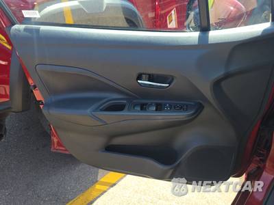 2025 Nissan Versa SV - zdjęcie 9 z 30 - miniatura