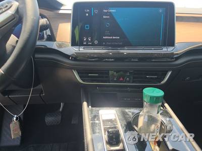 2025 Volkswagen Atlas 2.0T SE w/Technology - zdjęcie 11 z 25 - miniatura