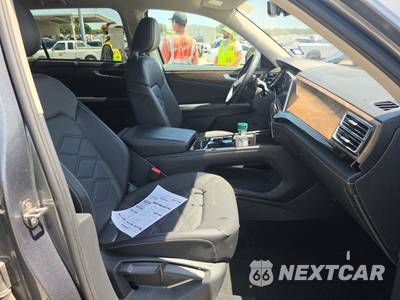2025 Volkswagen Atlas 2.0T SE w/Technology - zdjęcie 8 z 25 - miniatura