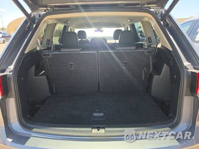 2025 Volkswagen Atlas 2.0T SE w/Technology - zdjęcie 17 z 25 - miniatura