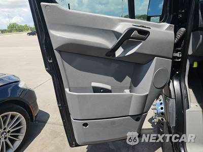2018 Mercedes-Benz Sprinter 3500XD Cargo Van DRW High Roof 170.3" WB - zdjęcie 9 z 22 - miniatura