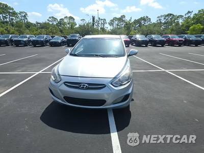 2017 Hyundai Accent SE Hatchback - zdjęcie 1 z 16 - miniatura
