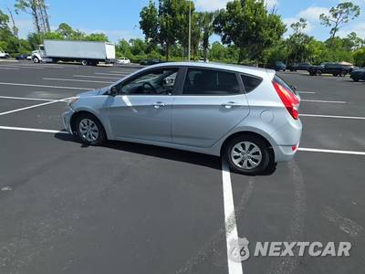 2017 Hyundai Accent SE Hatchback - zdjęcie 4 z 16 - miniatura