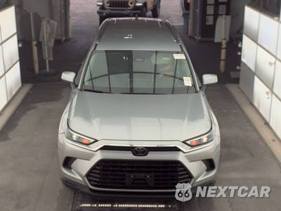 2025 Toyota Grand Highlander XLE - zdjęcie 2 z 30 - miniatura