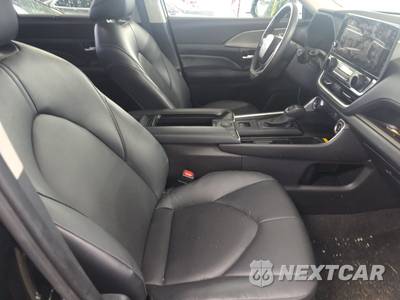 2025 Toyota Grand Highlander XLE - zdjęcie 8 z 30 - miniatura