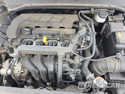 2025 Hyundai Venue SEL - zdjęcie 15 z 23 - miniatura