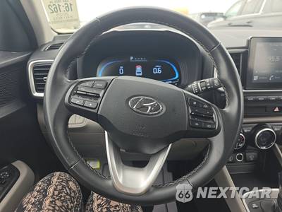 2025 Hyundai Venue SEL - zdjęcie 10 z 23 - miniatura