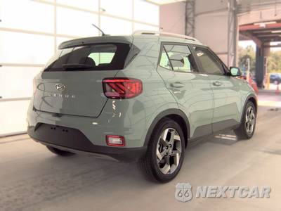2025 Hyundai Venue SEL - zdjęcie 4 z 30 - miniatura